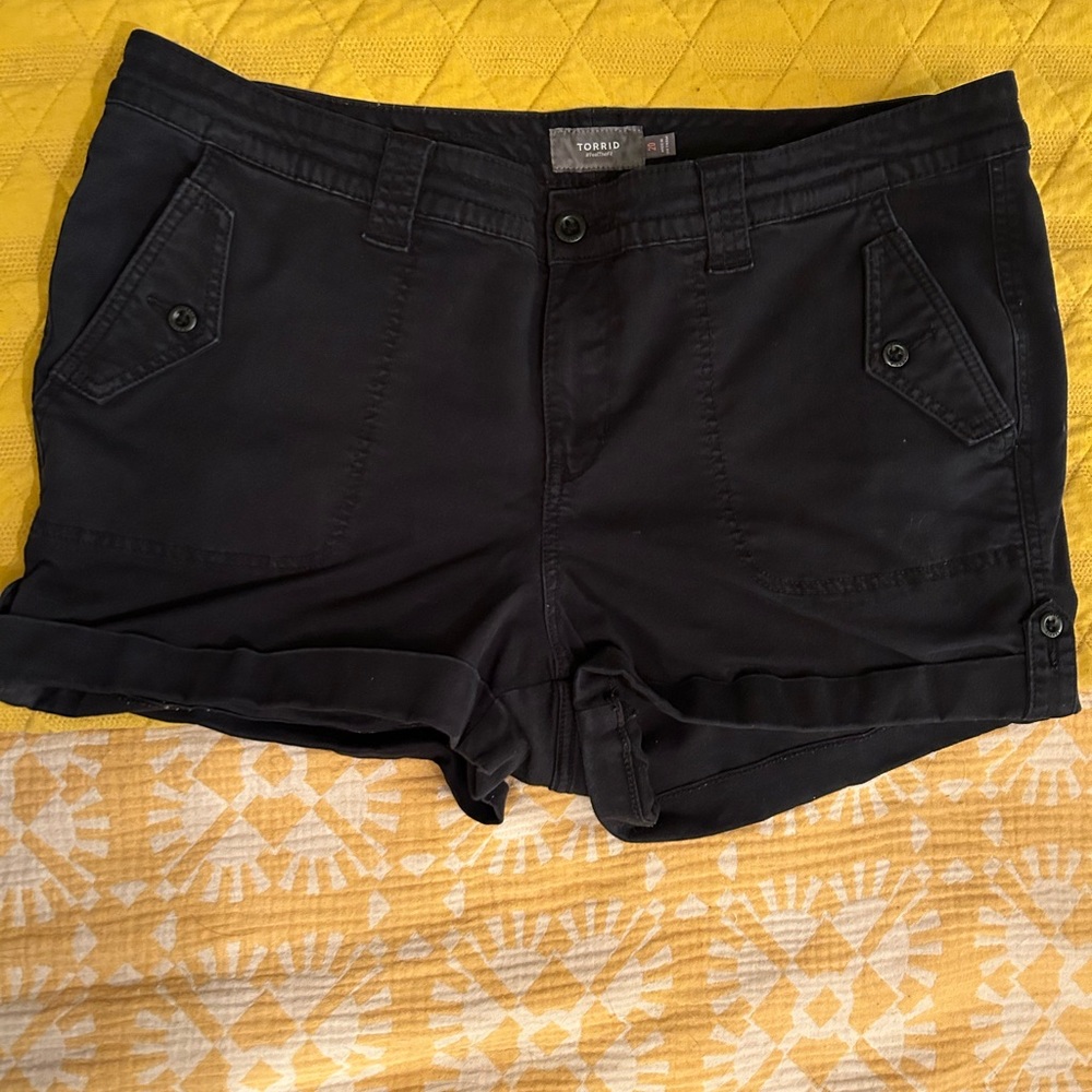 Torrid black Women's Cargo Shorts